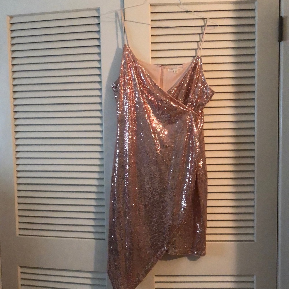 Beautiful sequin dress!